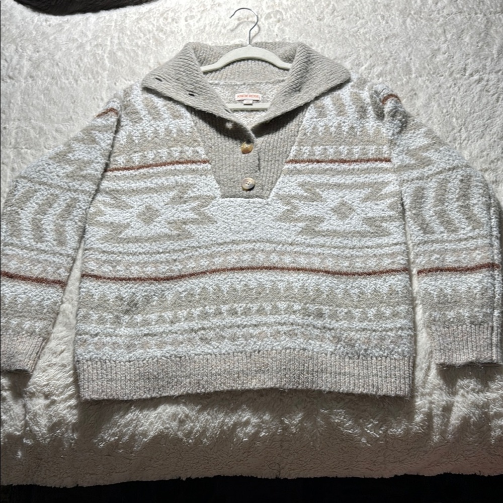 EUC Knox rose Size S ultra soft print sweater